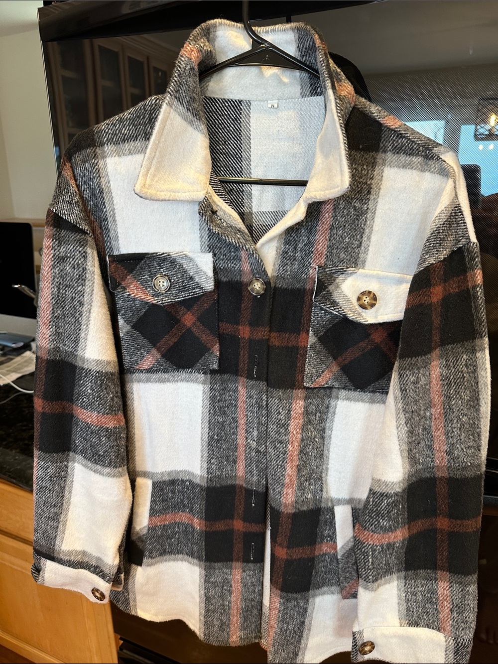 Women's shacket with pockets